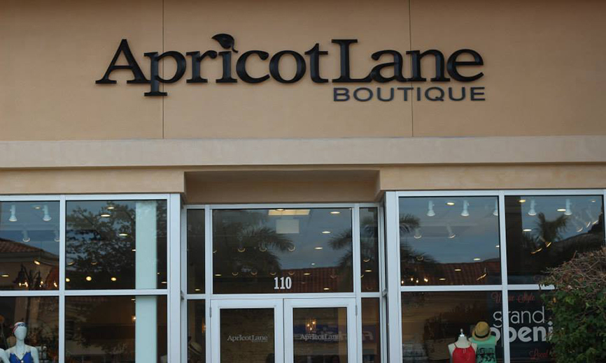 ApricotLane Boutique Fort Myers sign